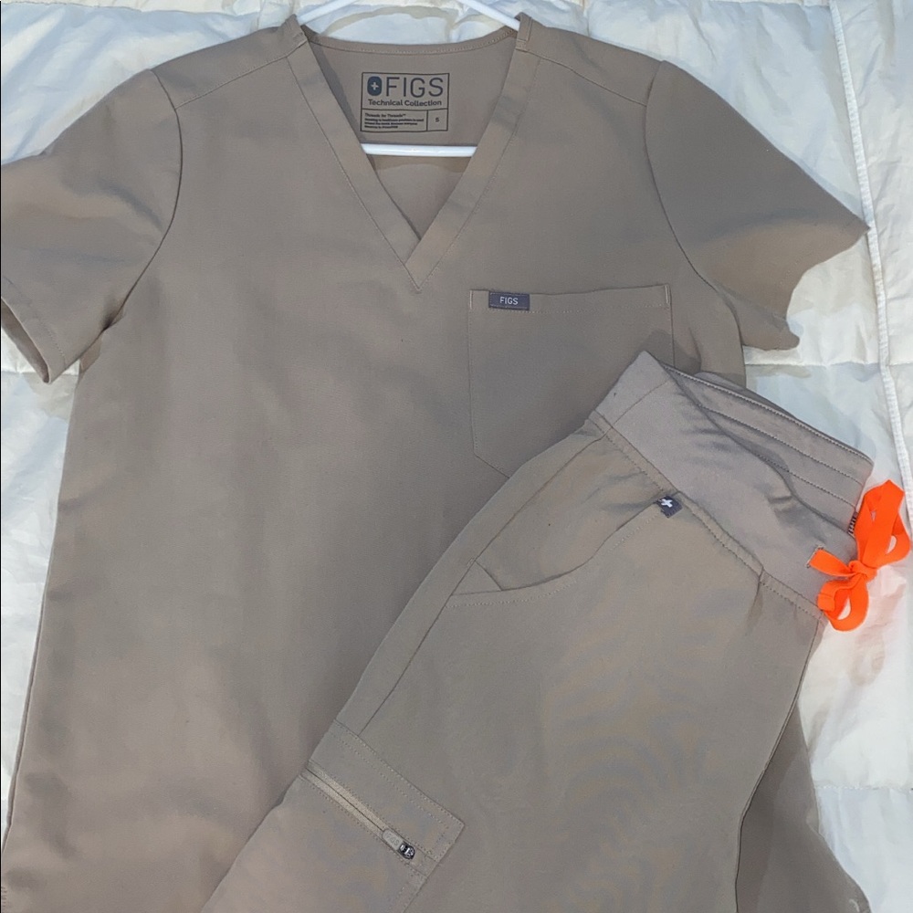 Figs Scrub Set. Color: Boulder, Size:Small - image 1